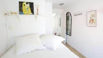 Double Room | Free WiFi