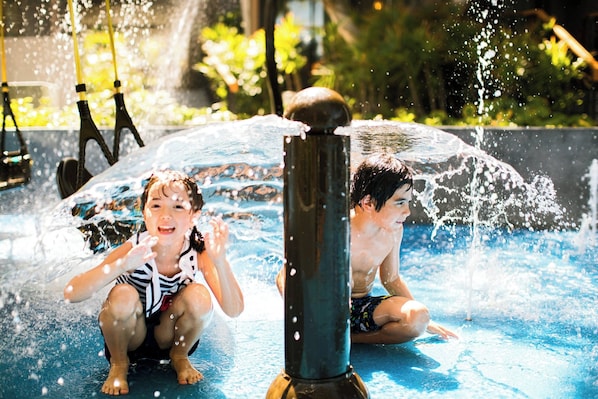 Zona de juegos infantil al aire libre