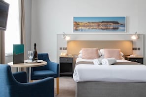 Habitació doble superior | Planxa i posts de planxar, wifi gratuïta i roba de llit