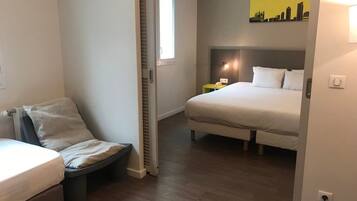 Chambre Familiale | Literie de qualité supérieure, bureau, chambres insonorisées