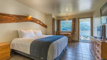 Deluxe Room, 1 King Bed, Kitchenette, Ocean View (202) | View from room