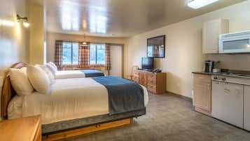 Chambre Standard, 2 grands lits, coin cuisine, vue marina (204) | Vue de la chambre