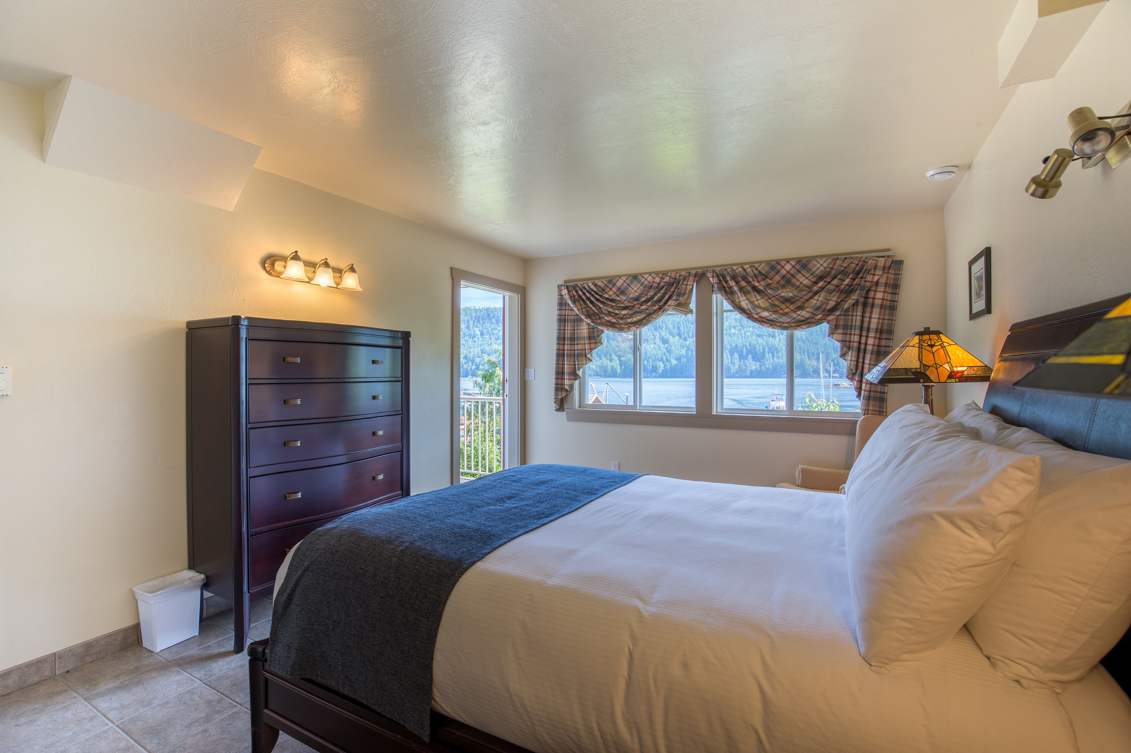 family suite, 2 bedrooms, kitchen, ocean view (201) | view from room