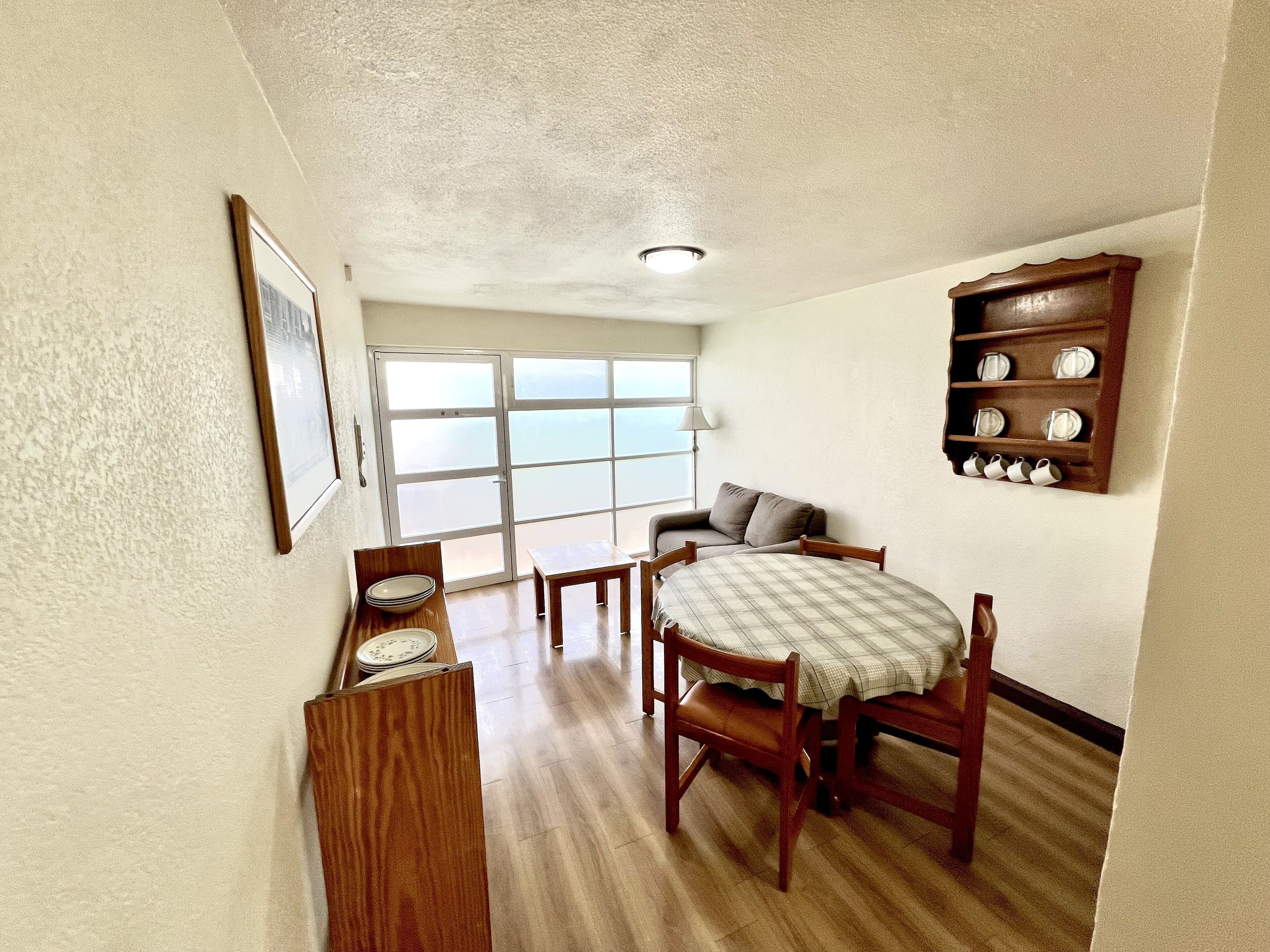 Apartamento standard, 2 quartos, cozinha | Área de estar | TV de tela plana 32 polegadas com canais a cabo, TV