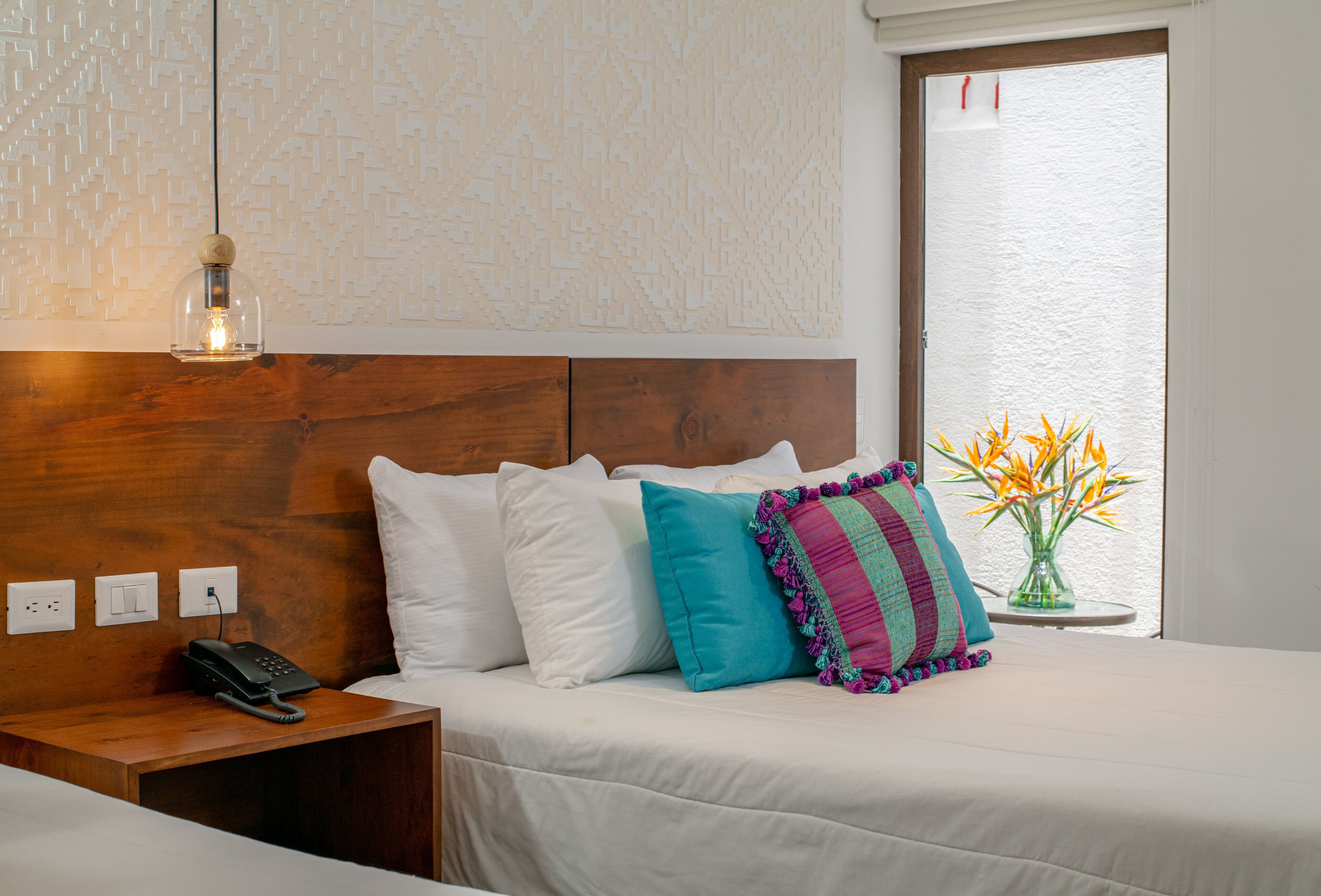 Habitación doble Deluxe, baño privado, en el área del patio | Ropa de cama de alta calidad, camas Tempur-Pedic y minibar 