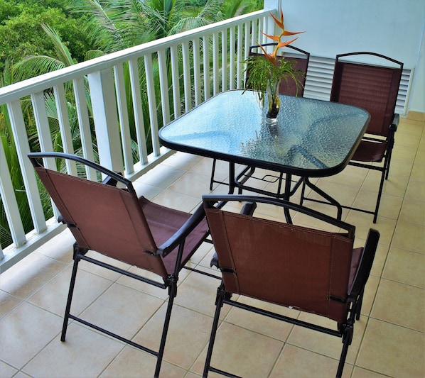 Apartment, 2 Schlafzimmer, Blick auf den Innenhof | Balkon