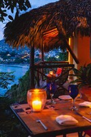 Romantic Room, 1 Katil Ratu (Queen), Ocean View, Oceanfront | Teres/patio