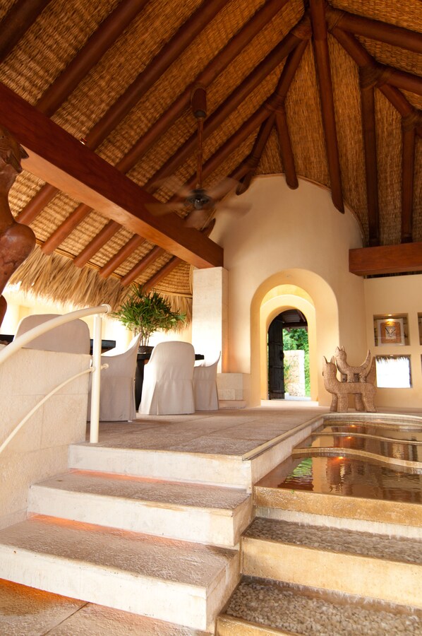 Lobby sitting area - Espuma Hotel - Adults Only (Zihuatanejo)
