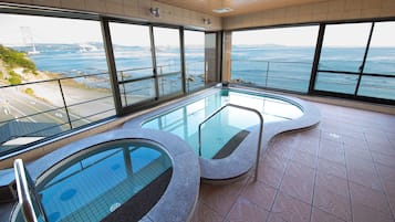 Bathtub spa indoor