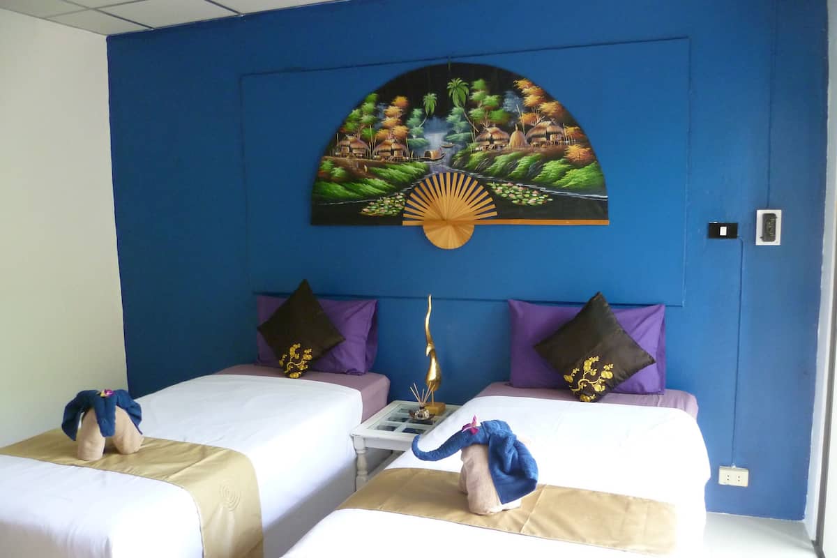 Classic Twin Room