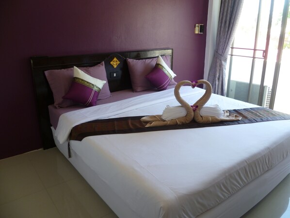 Classic Double Room | In-room safe, laptop workspace, free WiFi