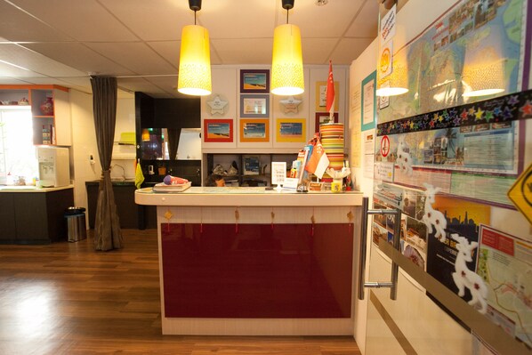 Reception - River City Inn - Hostel (Singapore)