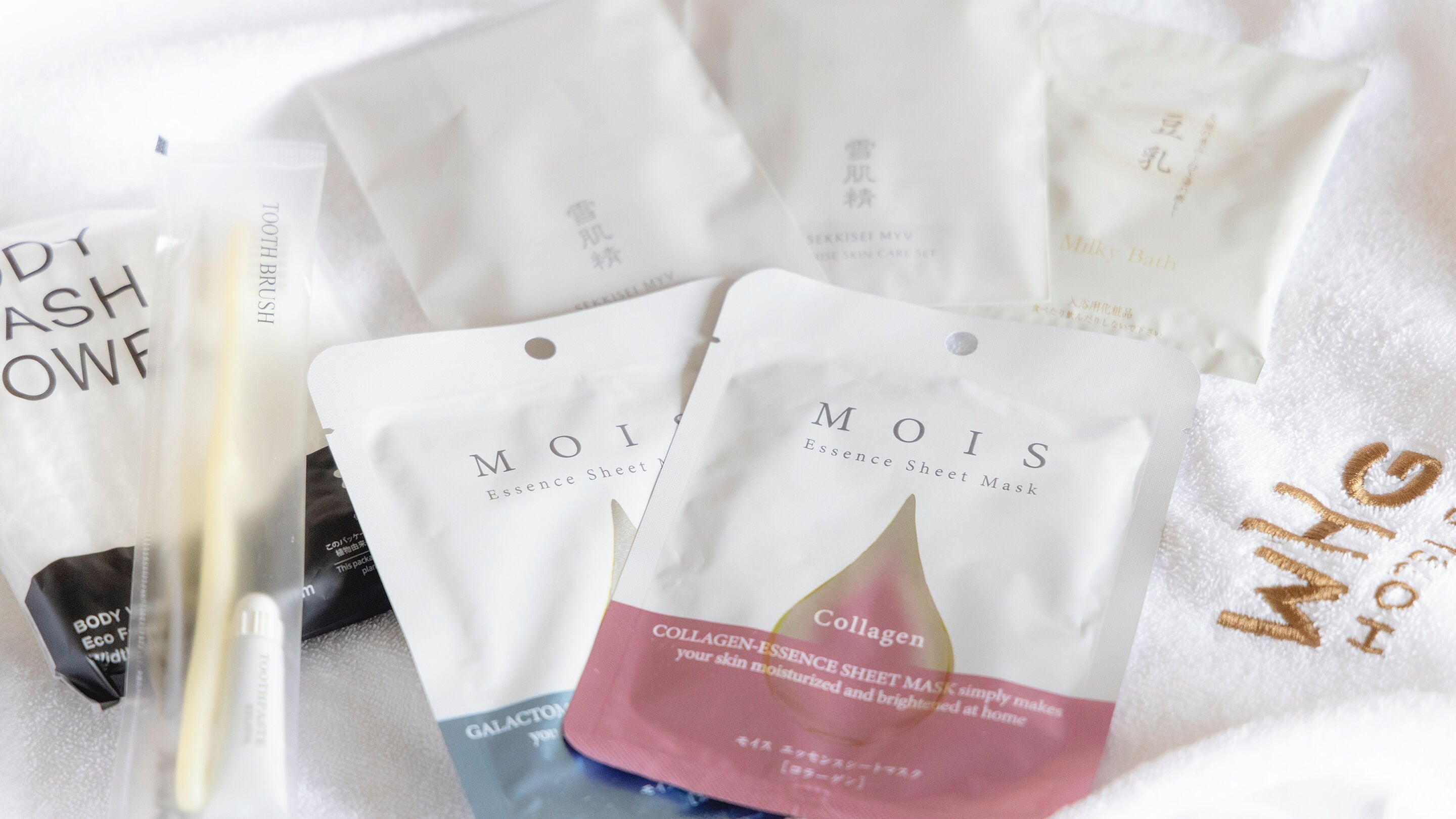 1 bedroom, down duvets, in-room safe, desk