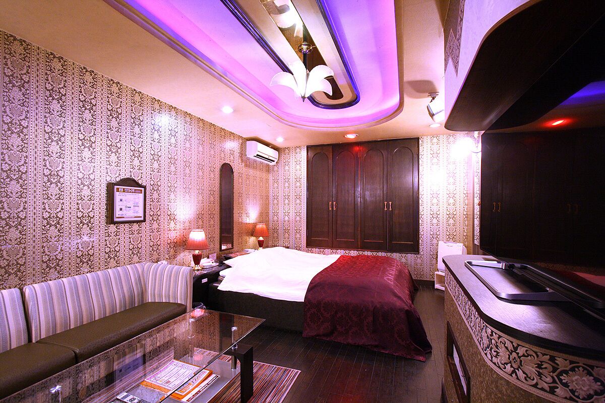 Standard Double Room | Down comforters, minibar, individually furnished, free WiFi