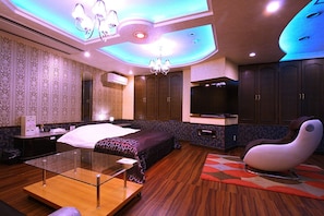 Standard Double Room | Down comforters, minibar, individually furnished, free WiFi