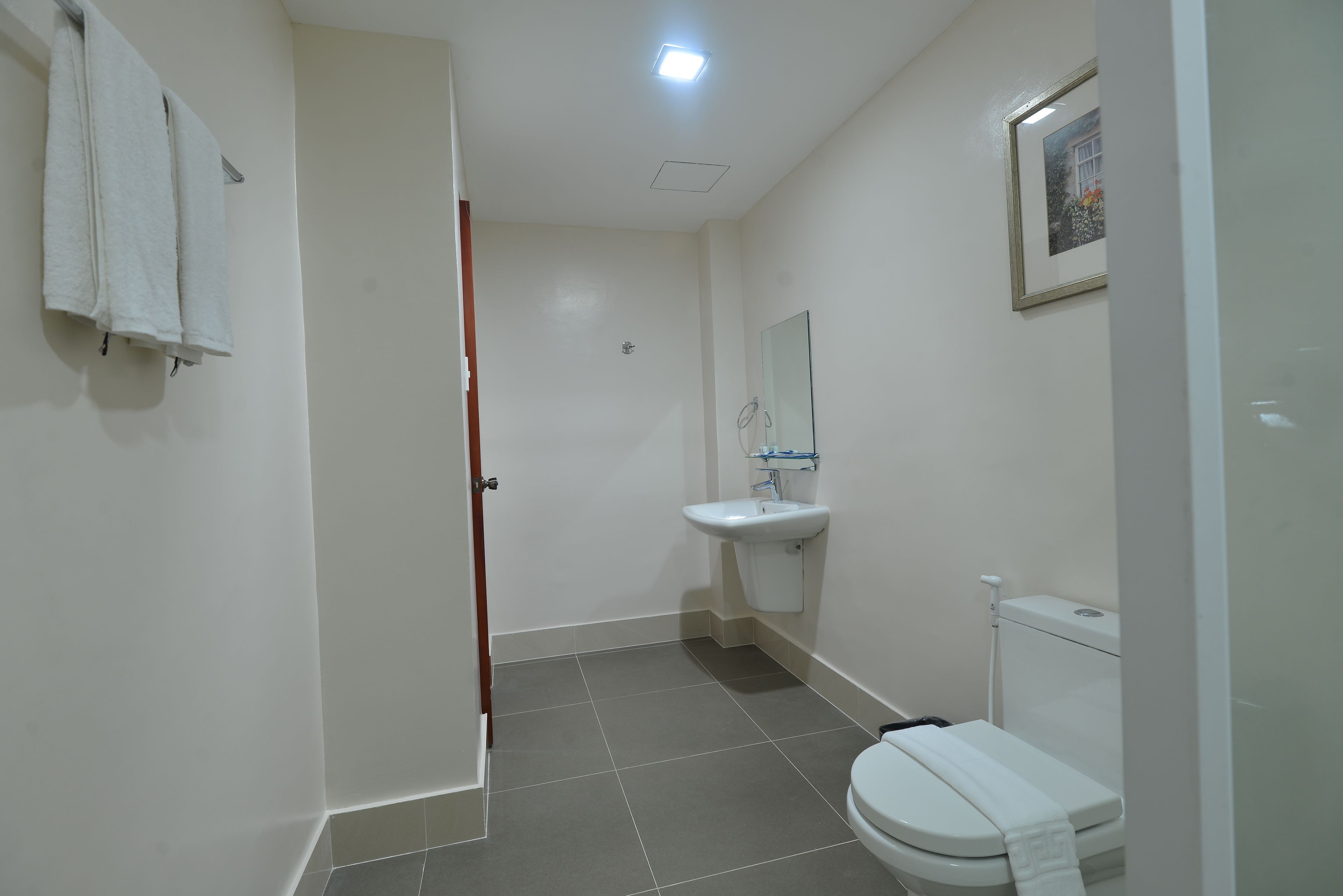 superior room | bathroom | shower, bathrobes, slippers, bidet