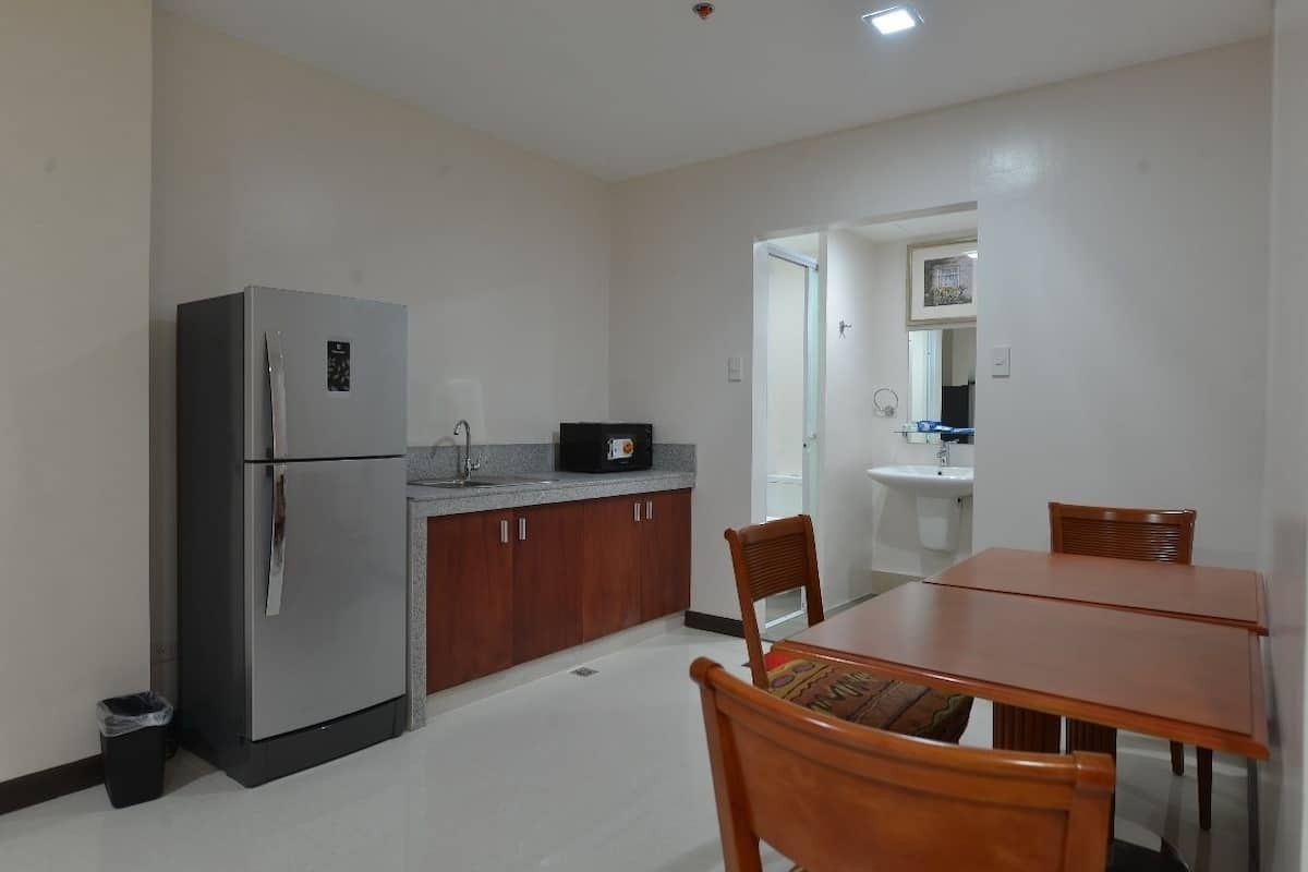 2 bedroom suite | private kitchenette