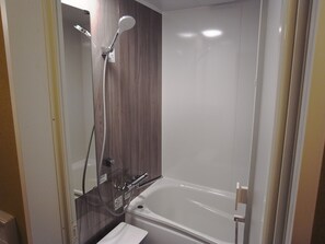 Superior Room, Private Bathroom | Bathroom | Separate tub and shower, free toiletries, slippers, towels