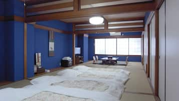 Kamar Keluarga, kamar mandi umum (Japanese Style) | Didekorasi berbeda-beda dan dilengkapi dengan perabotan berbeda-beda