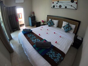 华丽双人房 | 迷你吧、客房内保险箱、办公桌、隔音