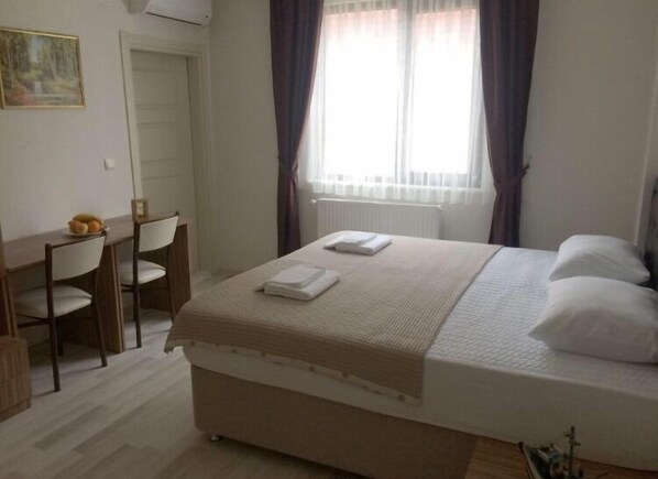 Lejlighed - 3 soveværelser | Pengeskab på værelset, skrivebord, lydisolering, gratis baby-/barnesenge