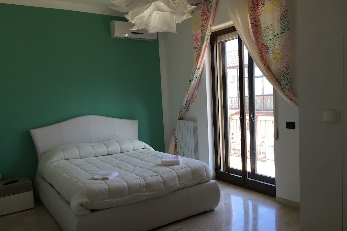 Soundproofing, free WiFi, wheelchair access