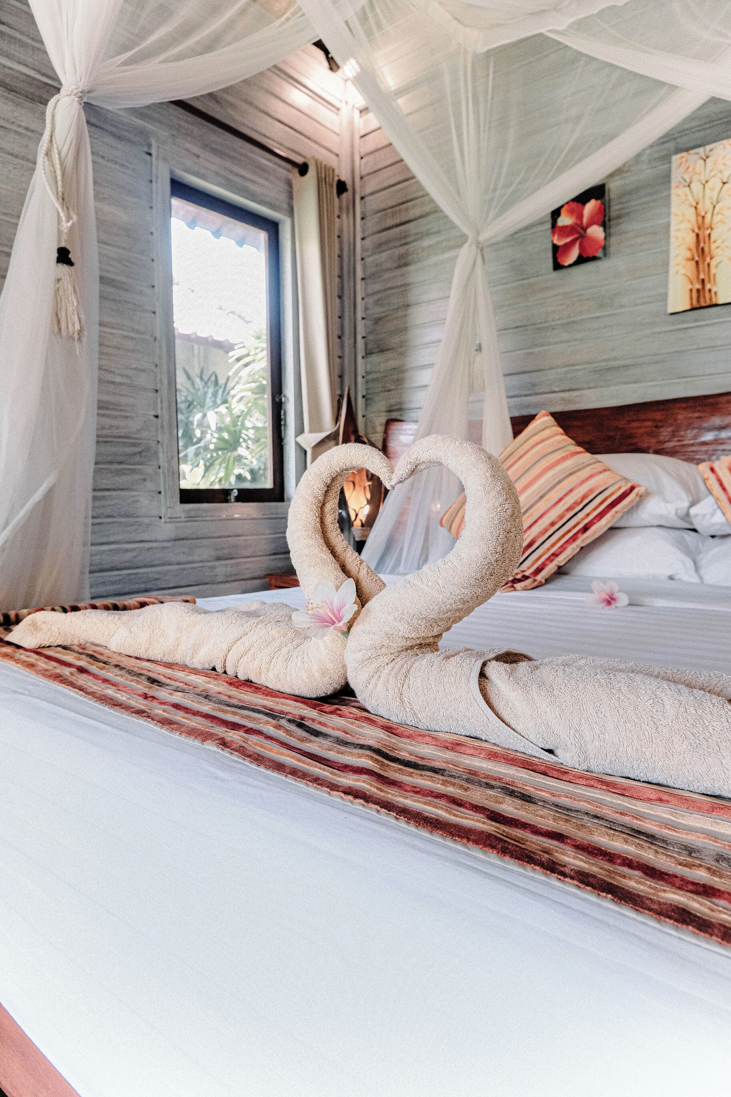 deluxe double room | desk, free wifi, bed sheets