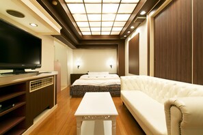 Deluxe Double Room | Individually decorated, desk, soundproofing, free WiFi - Hotel Luna Sennan - Adults Only (Sennan)
