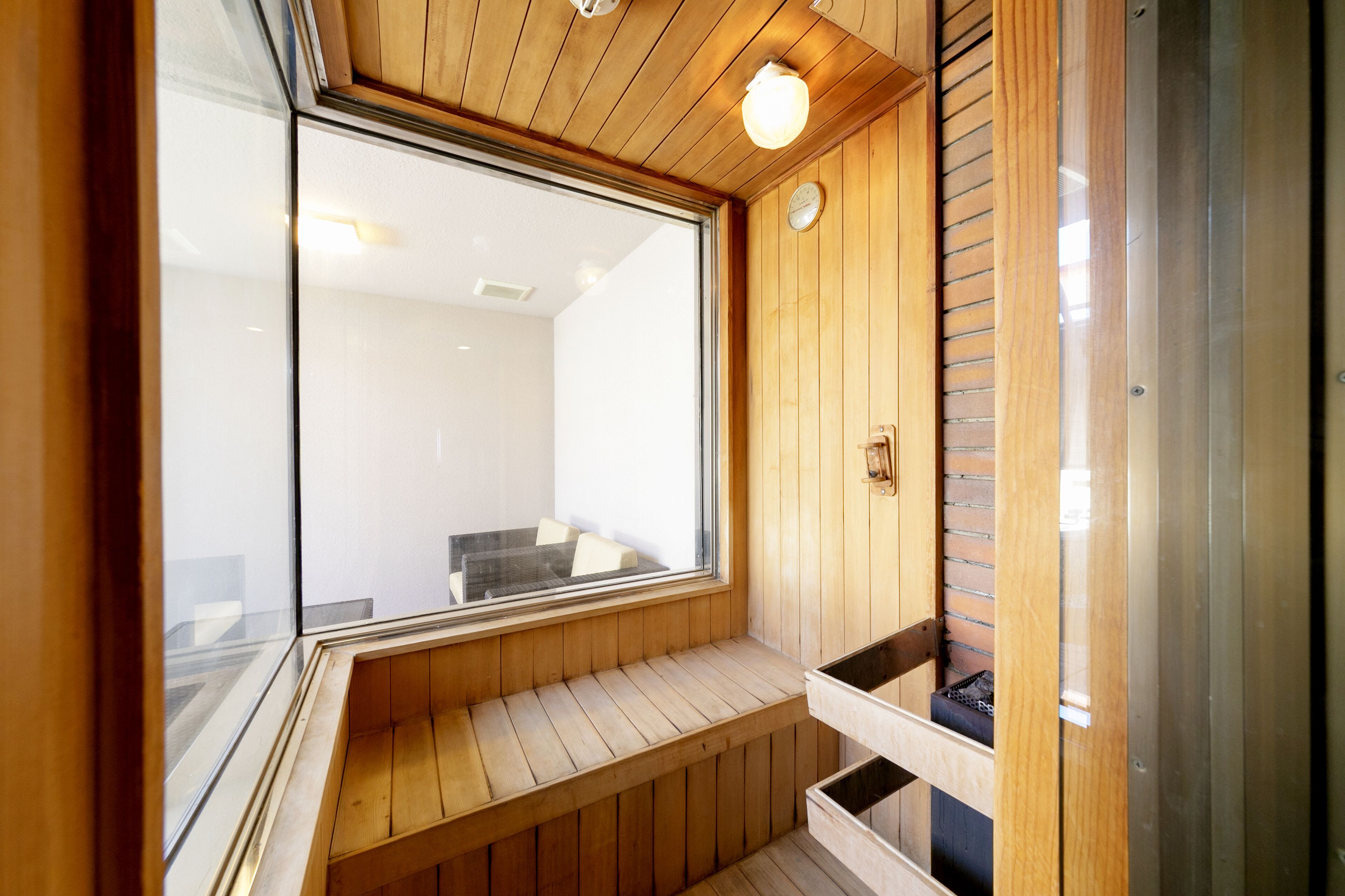 Suite Room | Bathroom amenities | Separate tub and shower, deep soaking tub, free toiletries, hair dryer