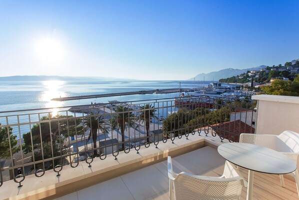 Deluxe Suite with Sea View