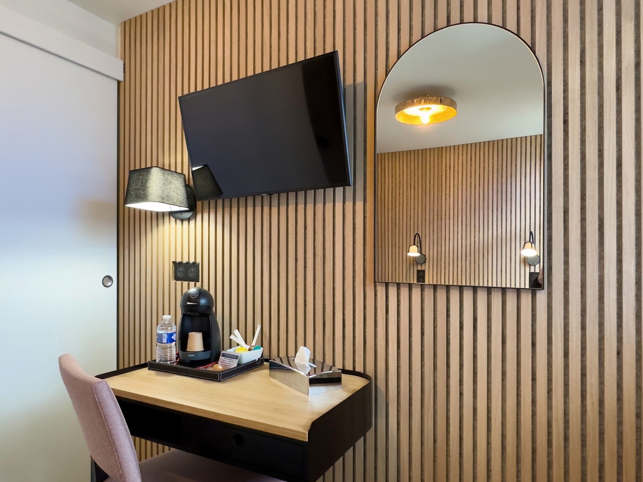 single room | 1 bedroom, premium bedding, desk, blackout curtains