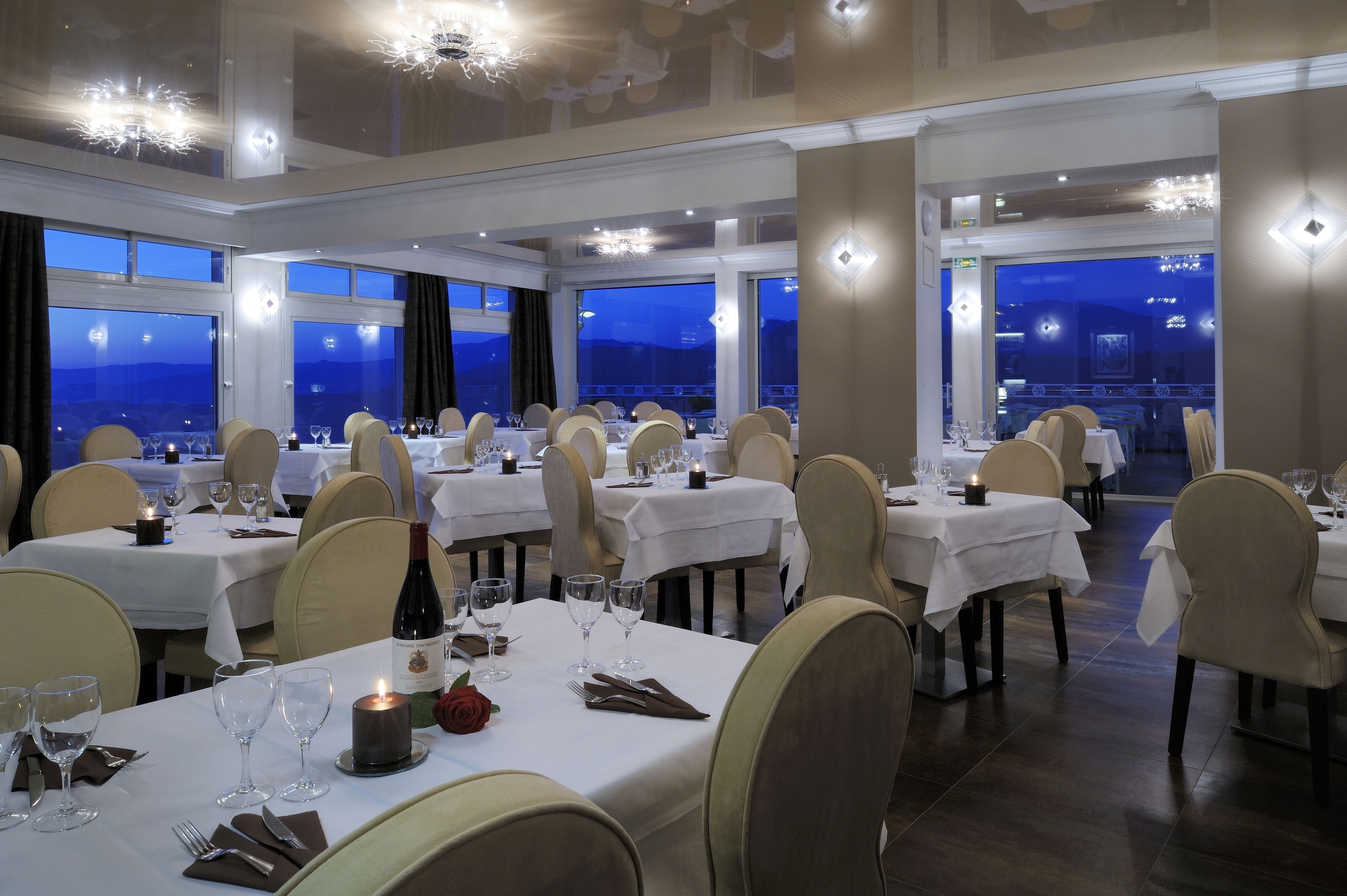 lunch and dinner served, french cuisine