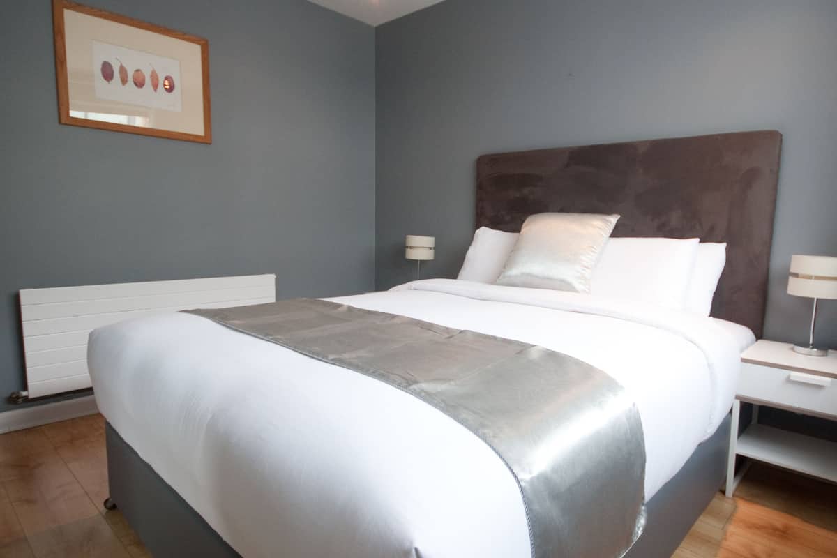1 chambre, fer et planche à repasser, Wi-Fi gratuit