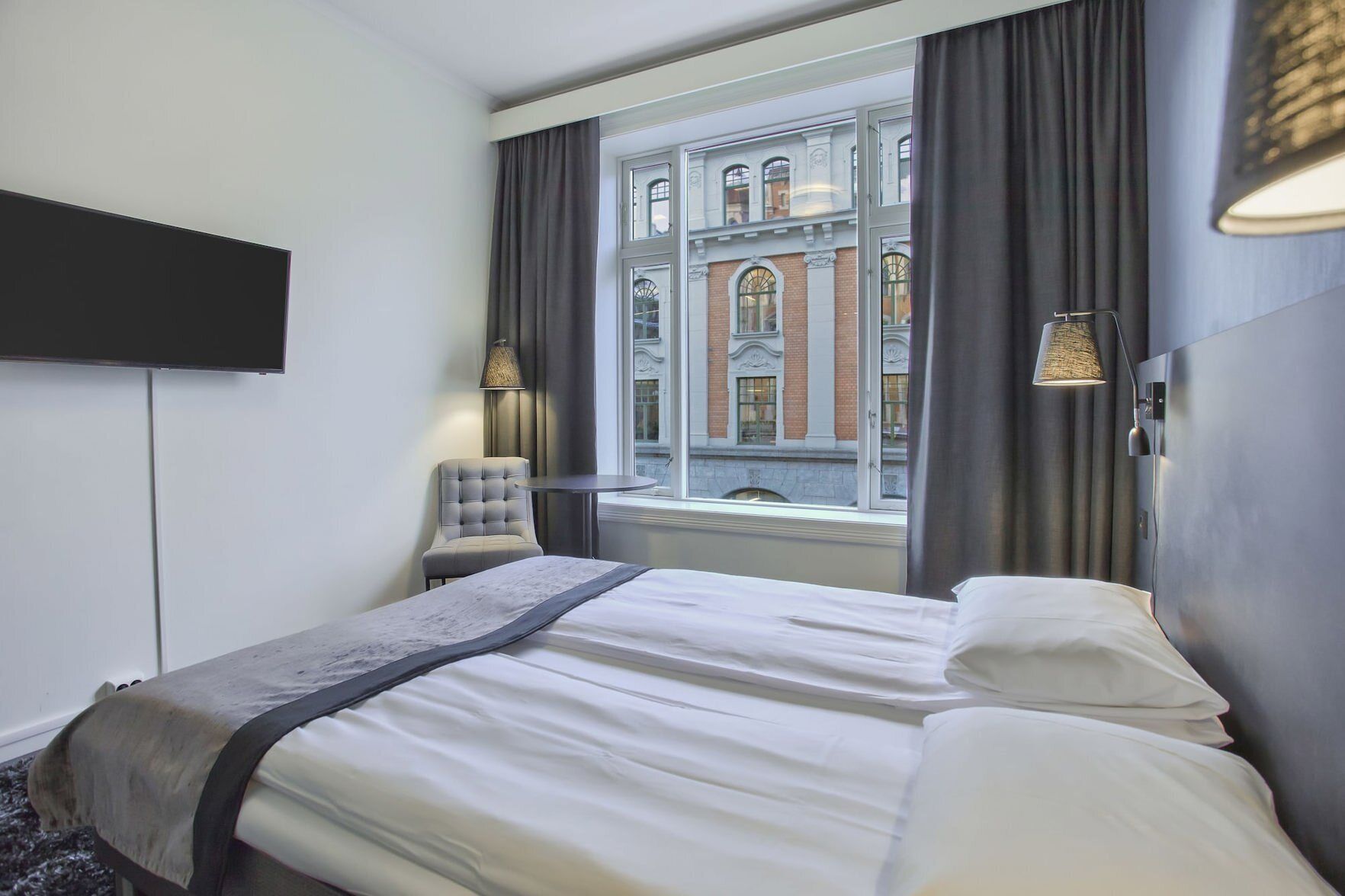 Blackout curtains, free WiFi, bed sheets