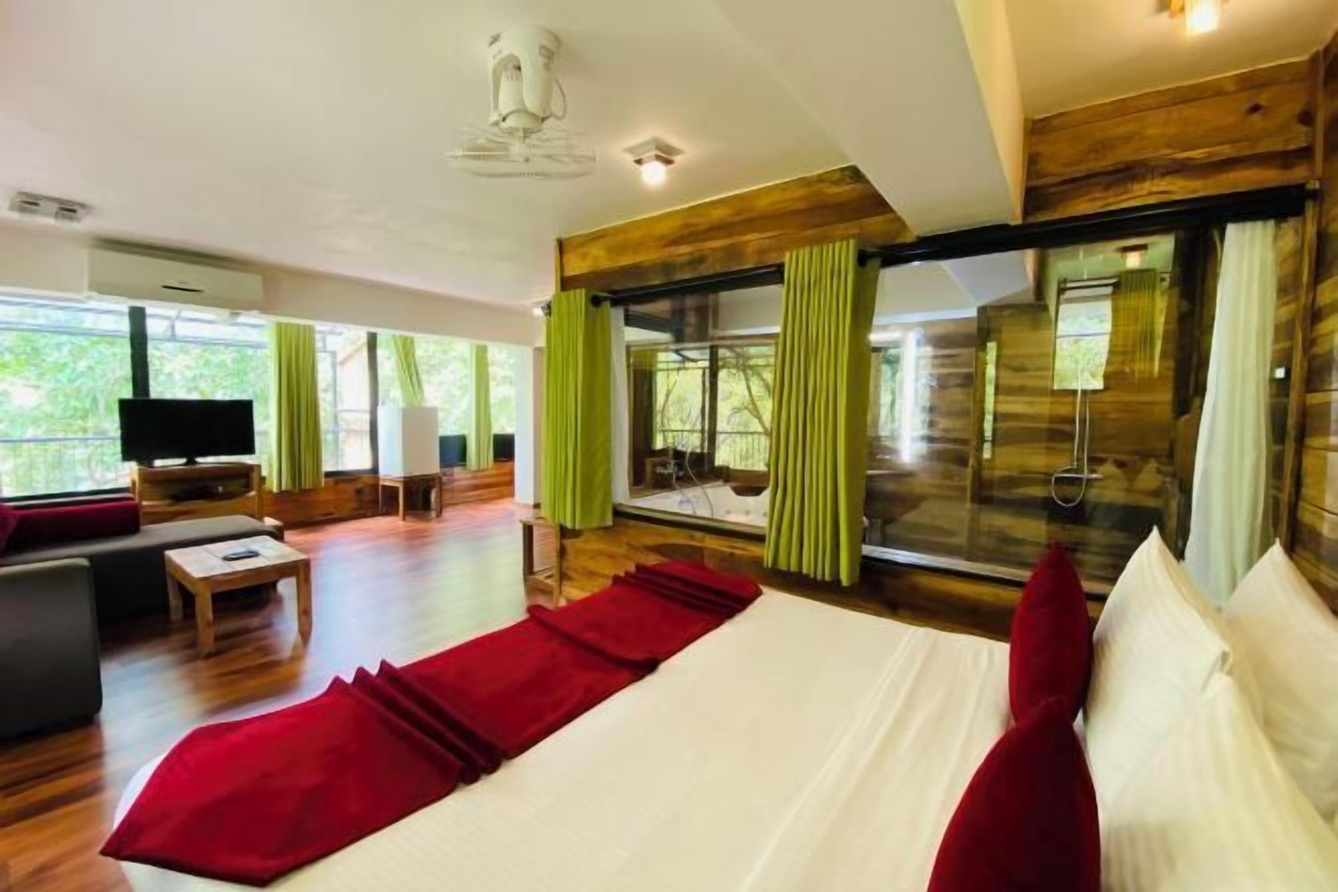 Premium bedding, down duvets, free minibar items, in-room safe
