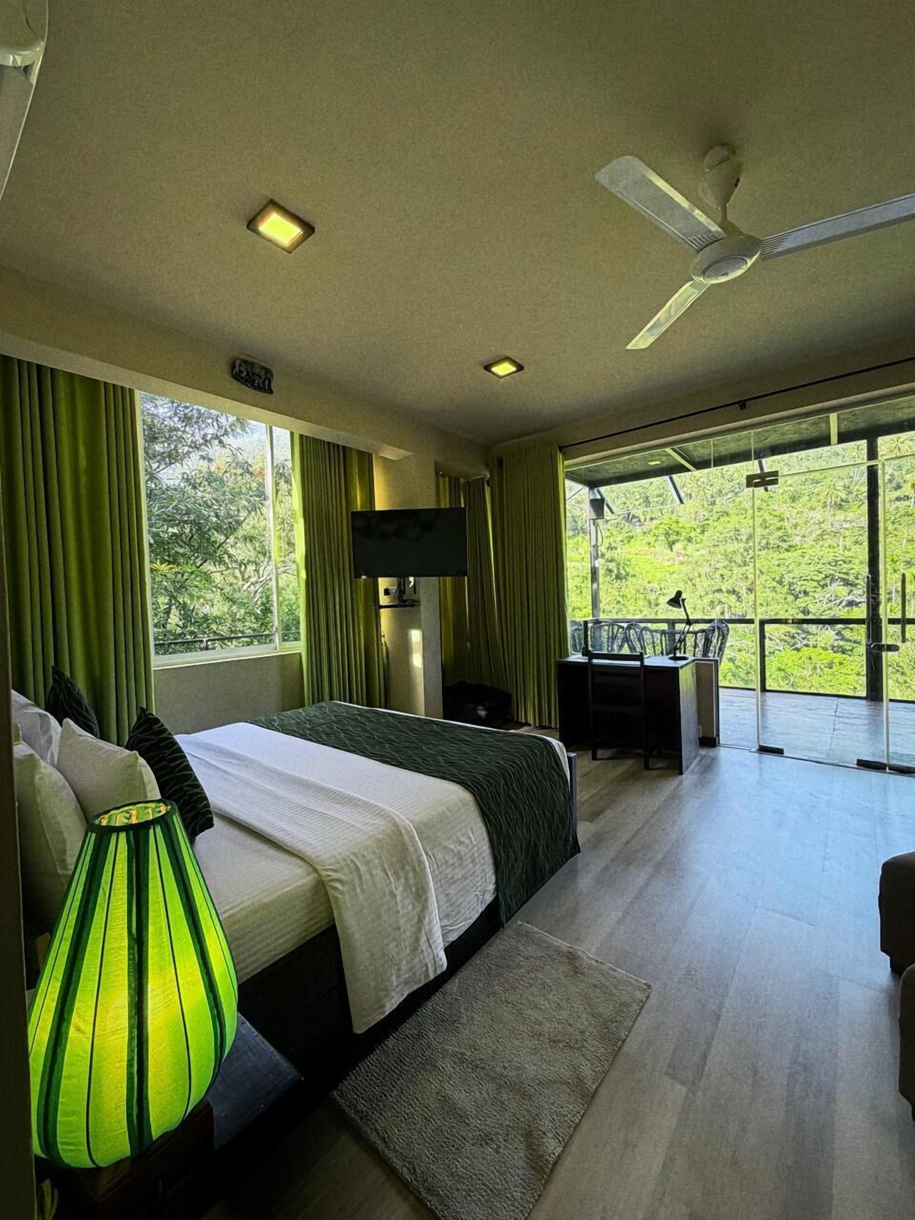 Penthouse Panorama | Premium-sengetøj, dundyner, gratis produkter i minibaren