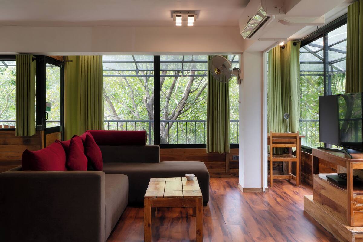 1 bedroom, premium bedding, down duvets, free minibar items