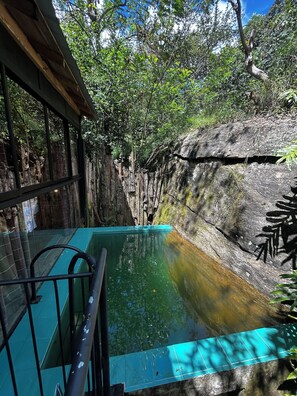 Indoor pool, outdoor pool, sun loungers - The Glenrock (Ihalagalagama)
