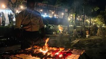 Kawasan BBQ/berkelah