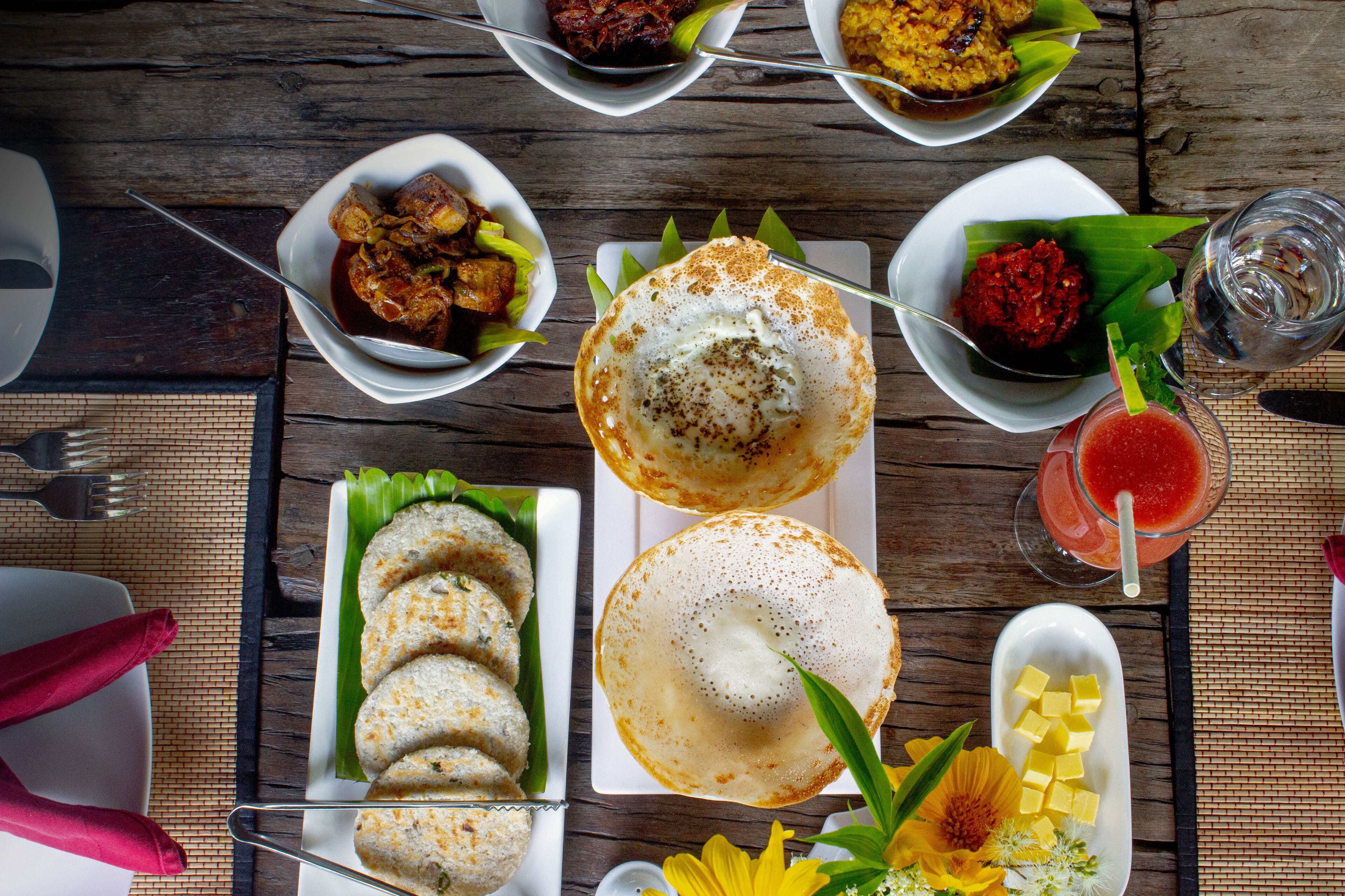 free daily cooked-to-order breakfast