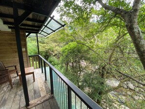 Balcony - The Glenrock (Ihalagalagama)