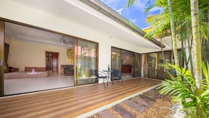Deluxe Villa, 4 Bedrooms, Poolside