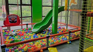 Children’s play area – indoor