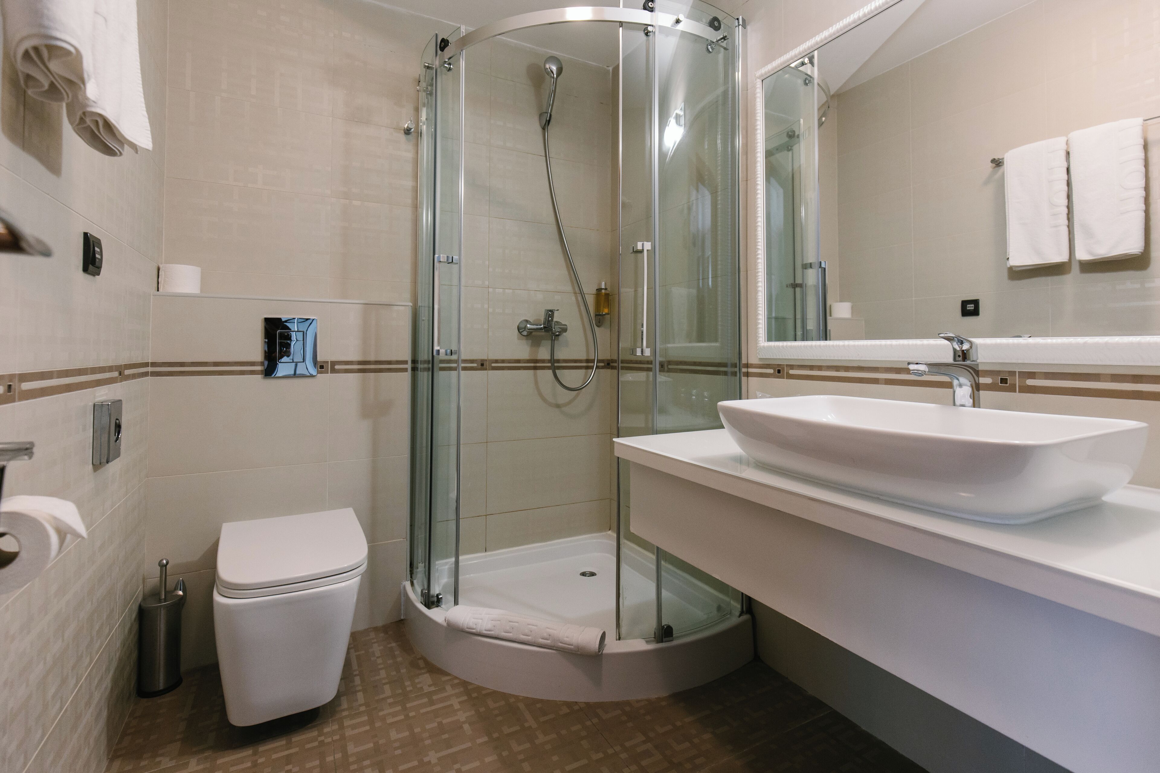 junior double or twin room, 1 bedroom, park view | bathroom | free toiletries, hair dryer, bathrobes, slippers