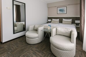 高級雙人或雙床房, 1 間臥室, 公園景 | 客房設施服務