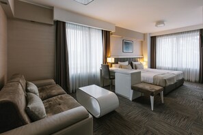 Junior Double or Twin Room, 1 Bedroom, Park View | Room amenity