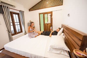 1 bedroom, premium bedding, minibar, in-room safe