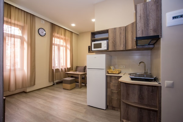 Comfort Apartment, 1 Double Bed | In-room safe, desk, soundproofing, iron/ironing board