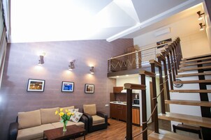 Apartment, 1 Bedroom | Ruang tamu | TV skrin rata 