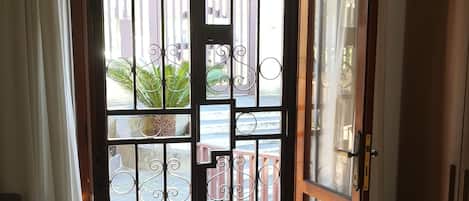 Economy Single Room | Desk, blackout drapes, iron/ironing board, free WiFi